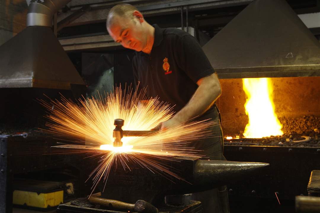 Farrier-Lance-Corporal-of-the-Horse-Chris-McCabe