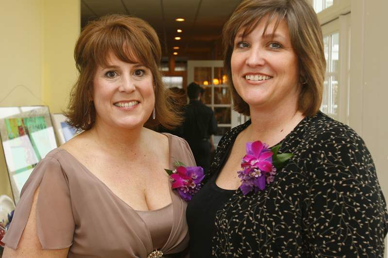 Alzheimers-Association-Gail-Doxsie-Bev-Cox