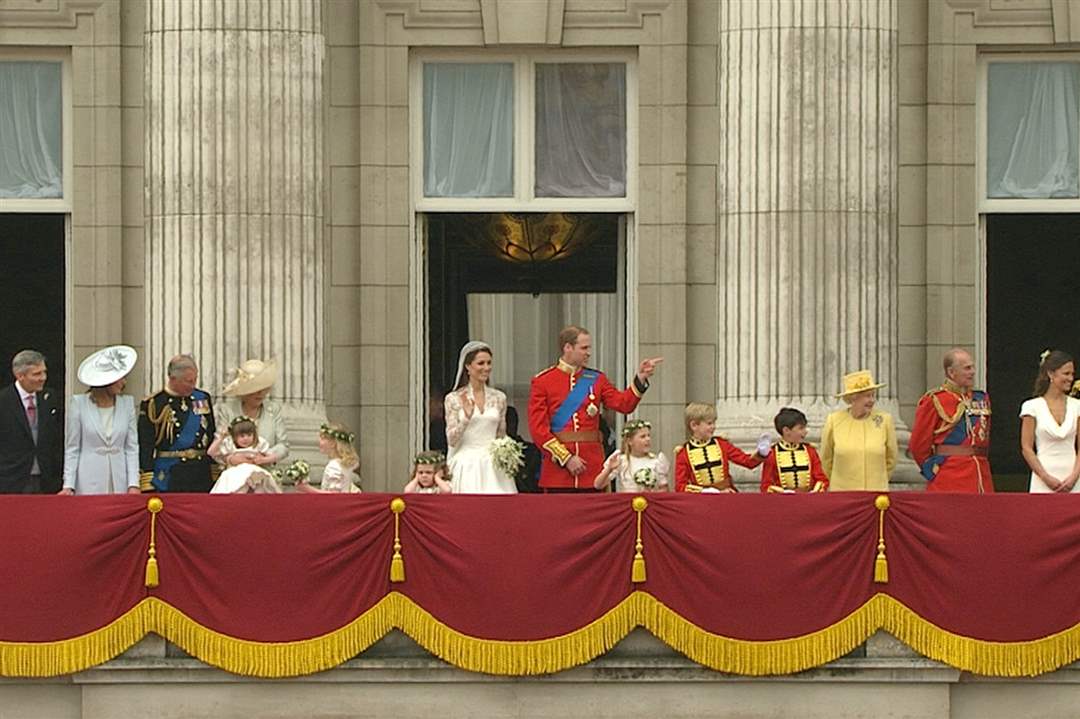 Royal-Wedding-Day-Buckingham-Palace-balcony