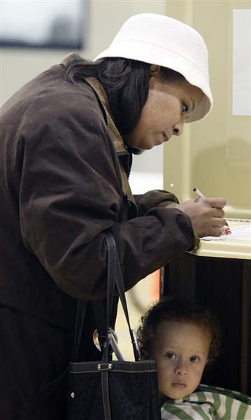 Primary-draws-voters-across-region