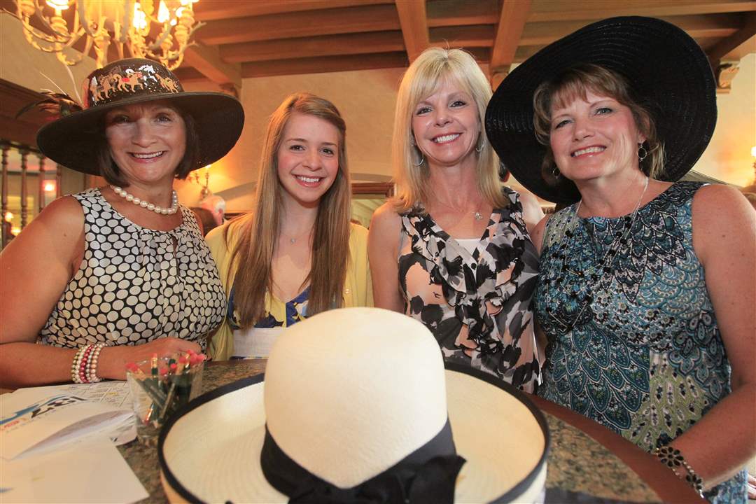 Derby-Josie-Guenther-Chelsea-Seder-Theresa-Thomas-Cindy-Beaker