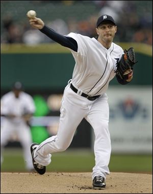Tigers pitcher Max Scherzer throws against the Blue Jays in the first inning. He took a no decision in the contest.