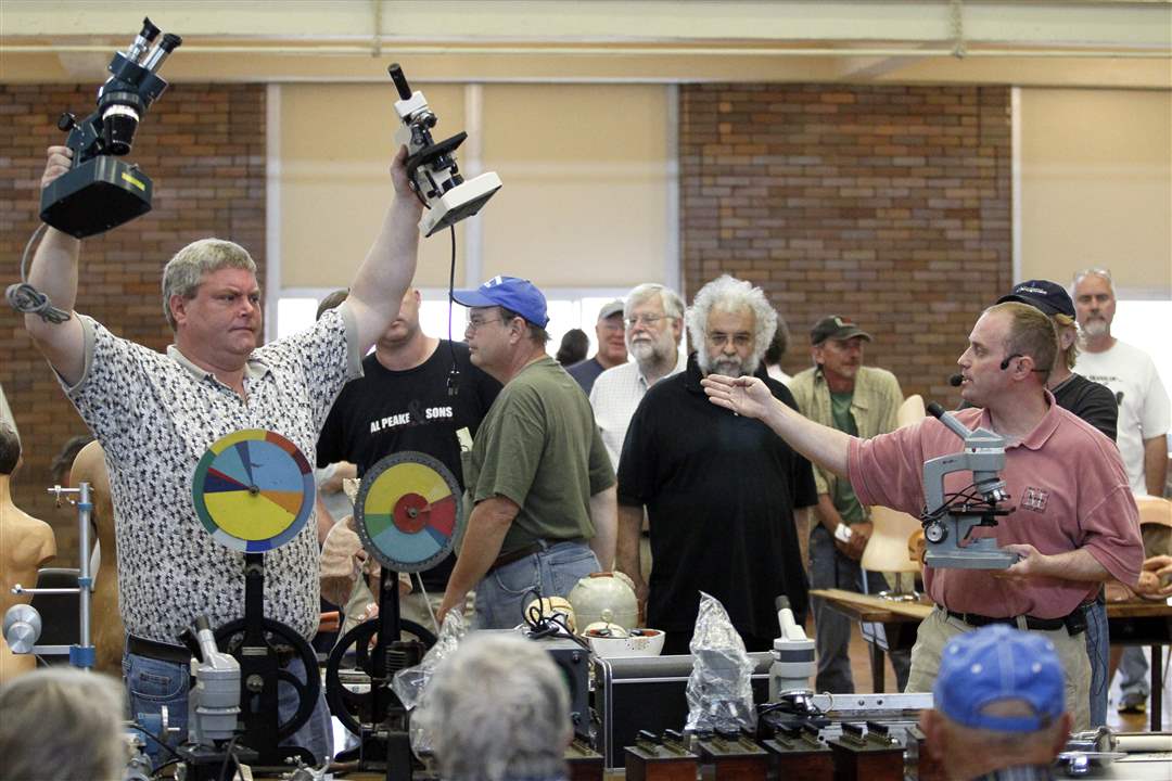 Libbey-High-auction-science-equipment