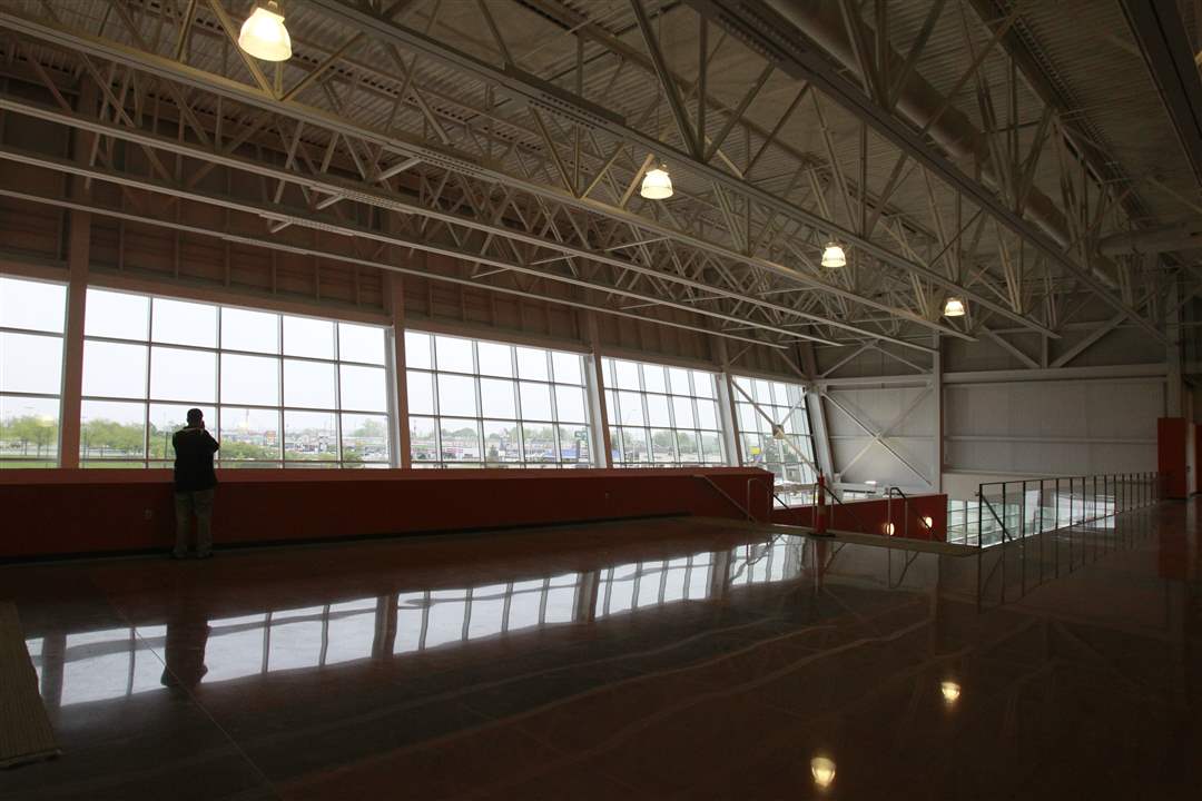 Stroh-Center-concourse