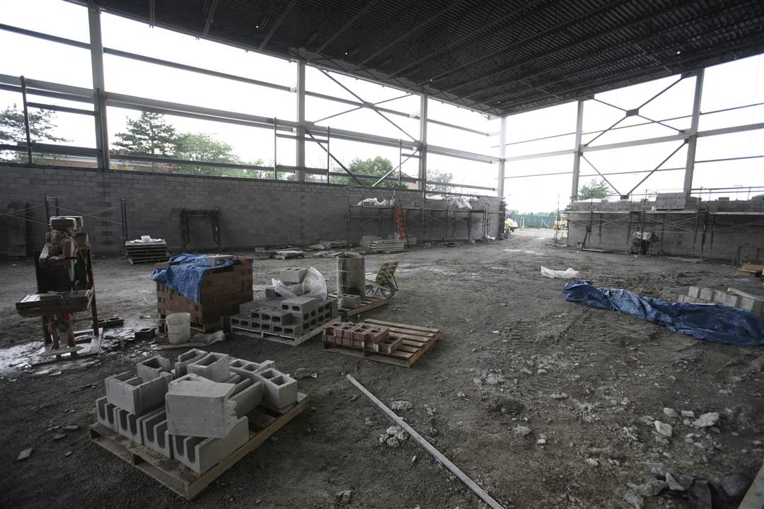 Stroh-Center-practice-gym-construction