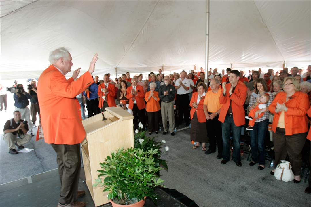 Stroh-Center-Kerm-Stroh-groundbreaking
