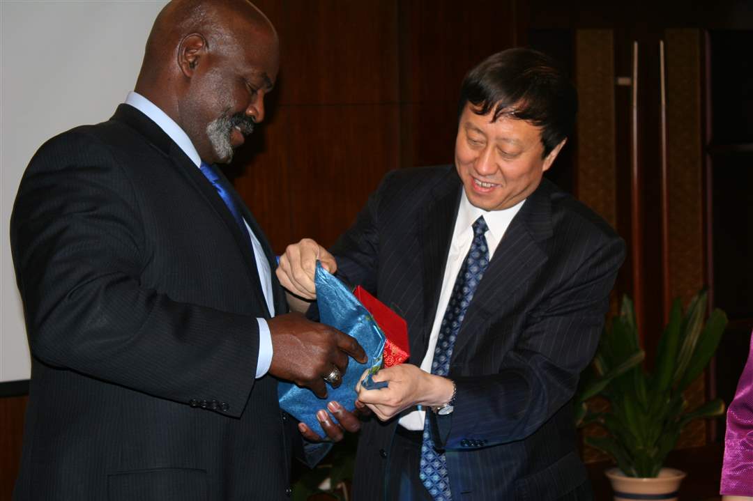 China-Connection-gifts-Bell-Naizhen