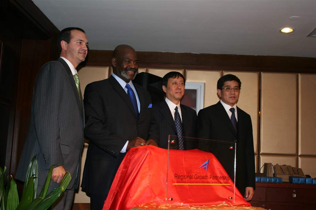 China-Connection-Dean-Monske-Mike-Bell-Zhu-Naizhen-Li-ZhenGou