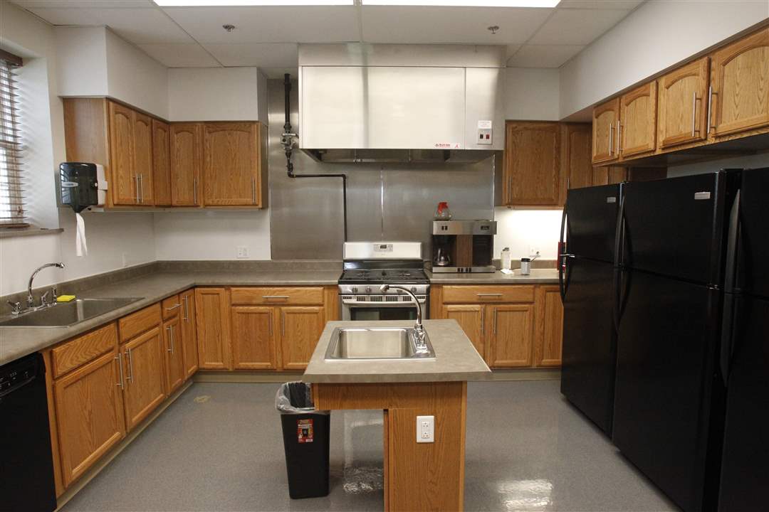 Sylvania-Station-2-kitchen