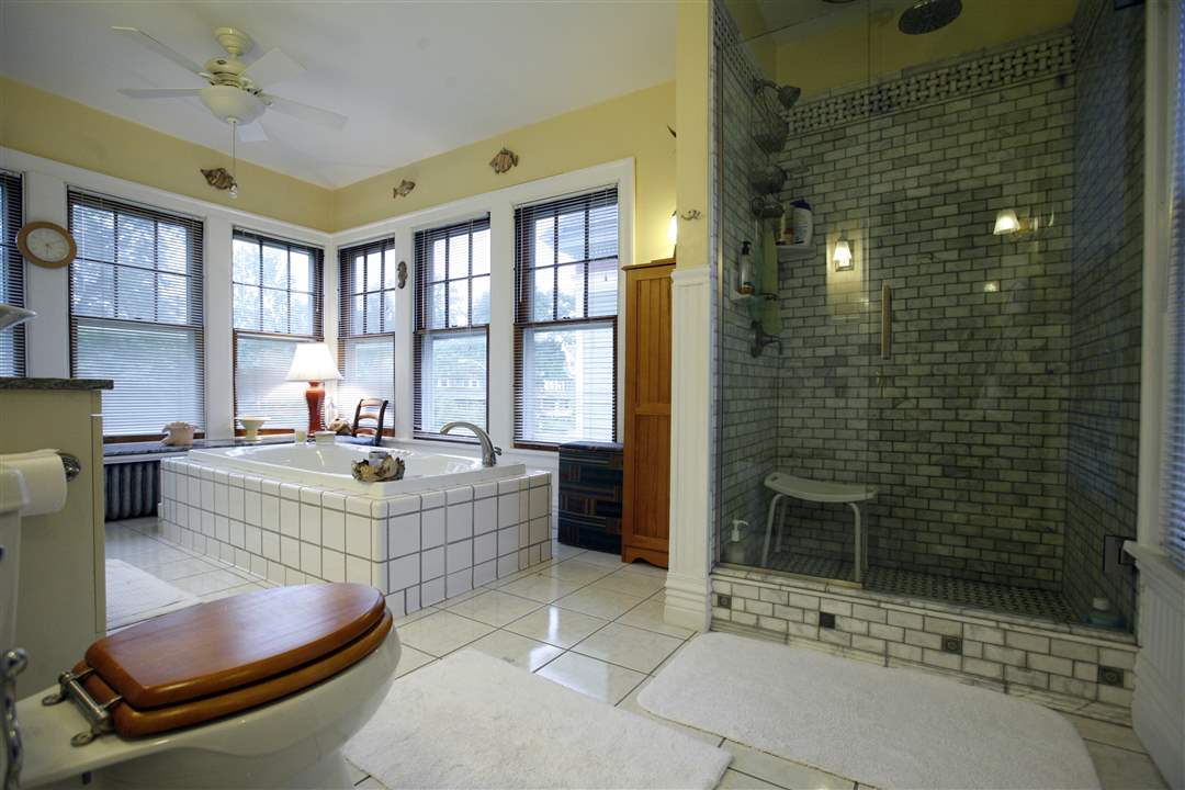 Master-bathroom
