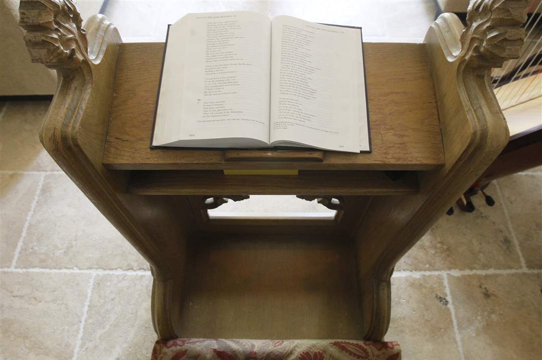 Edens-kneeling-bench