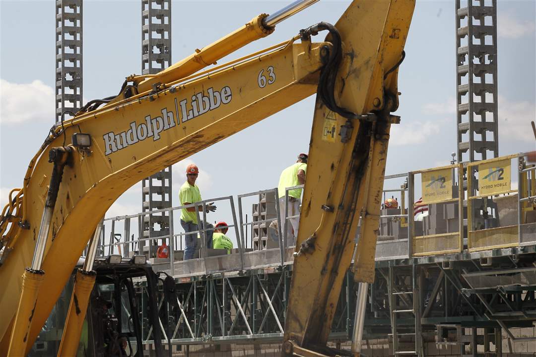 New-Lake-High-School-construction-in-progress