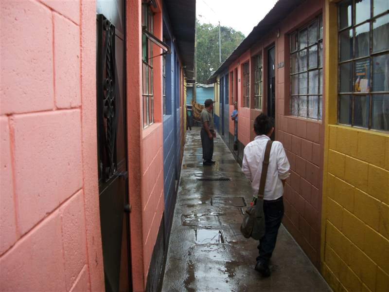 concrete-block-houses-07-04-2011