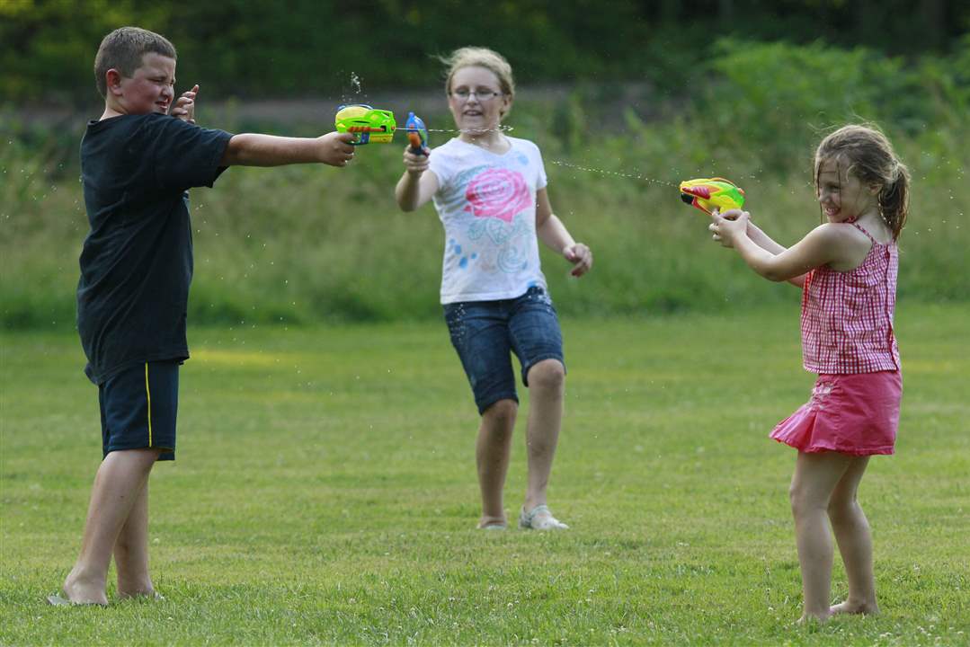 Weather-Brooklyn-Tolson-Kaitlyn-Tolson-Alex-Walker