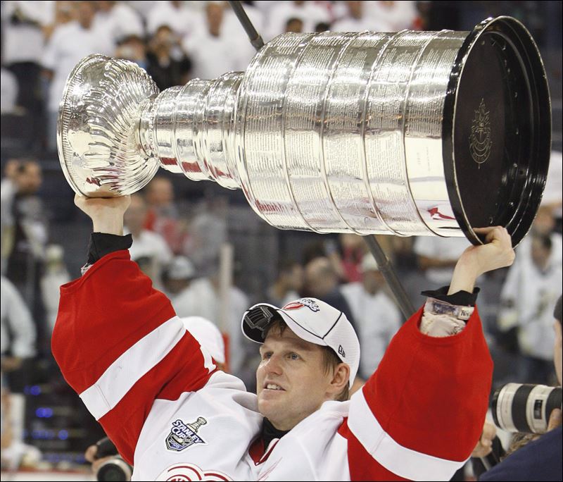 Detroit goalie Chris Osgood retires after 17 seasons, 3 Stanley Cups ...