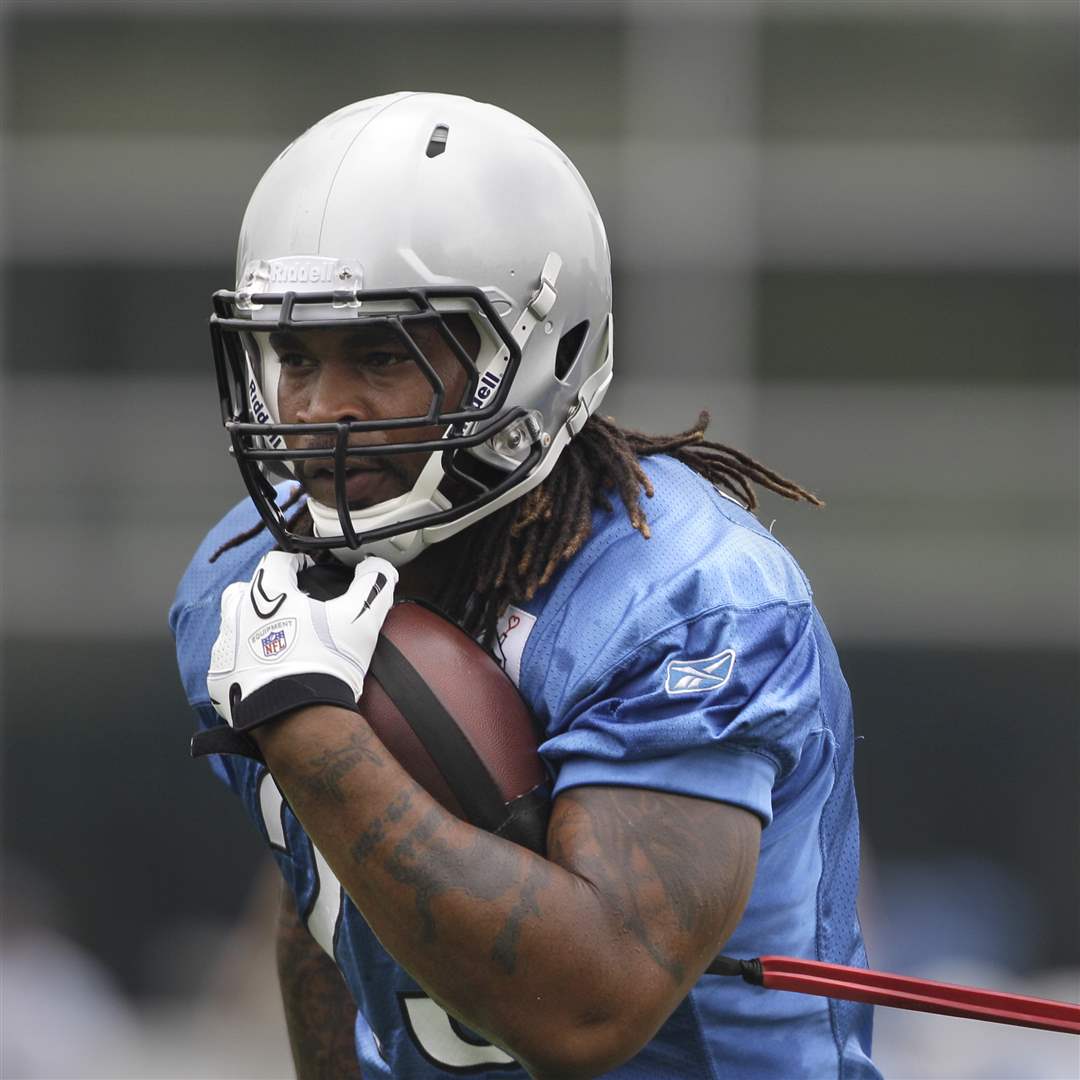 Detroit-Lions-Training-Camp-Mikel-Leshoure