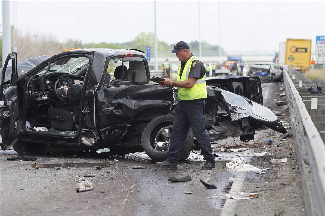 Gallery-Fatal-I-475-Crash-2