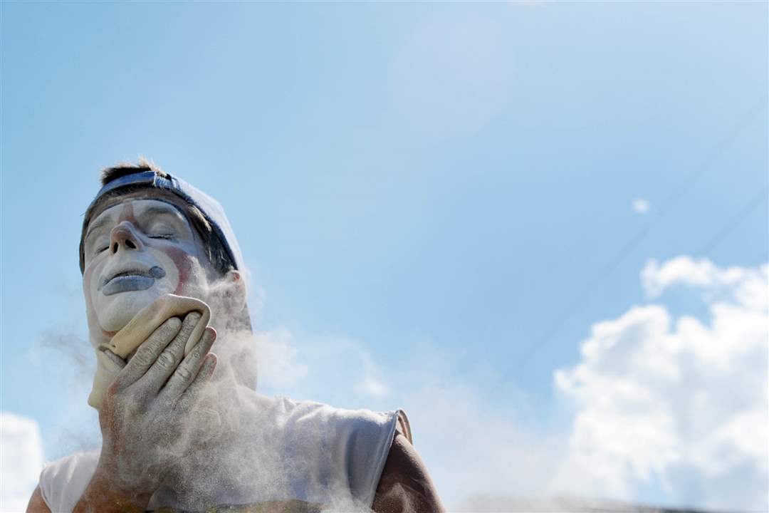 KM-Circus-powder-Steve-Copeland