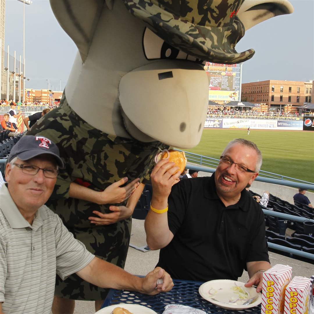 Mud-Hens-Chuck-Brown-Jamie-Farrmadillo-Greg-Brown