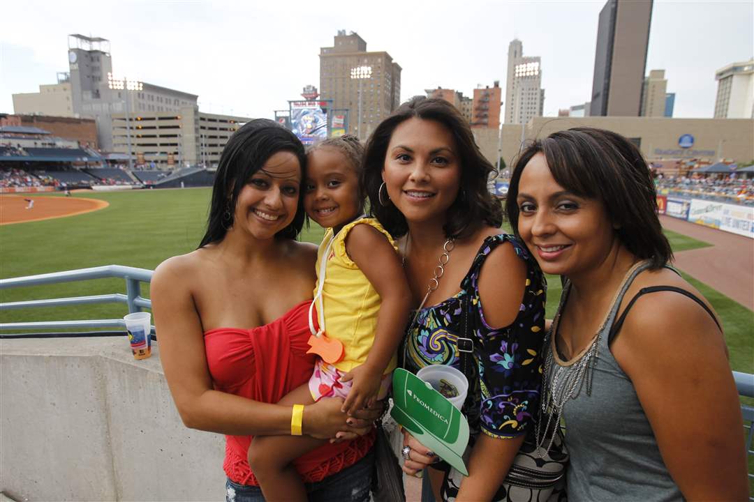 Mud-Hens-Amanda-Wertz-Kaveya-Wertz-Serena-Chow-Rose-Sortor