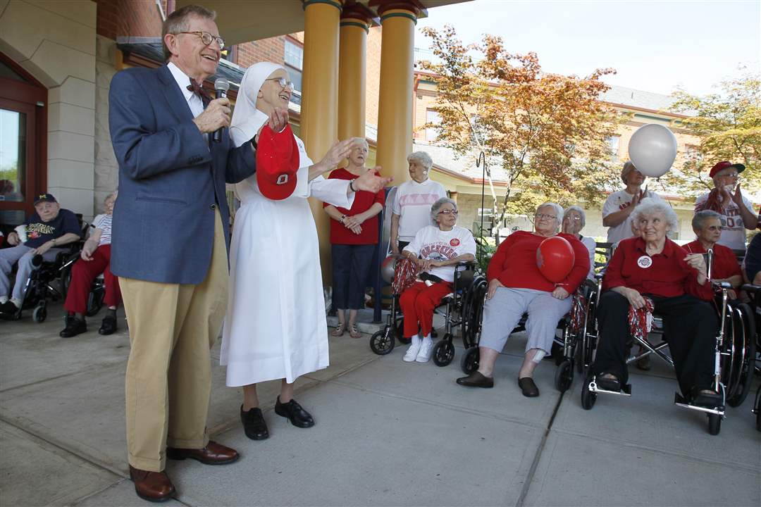 gee-sartorius-with-residents