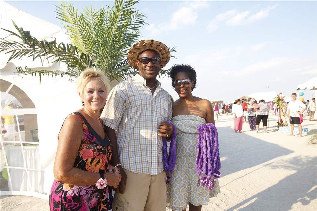 OTT-beach-volunteers