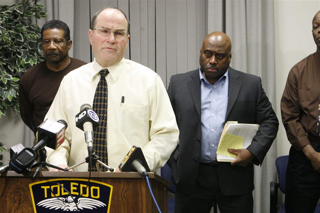 Chief-Navarre-Bill-Moton-Derrick-Diggs-Tim-Campbell