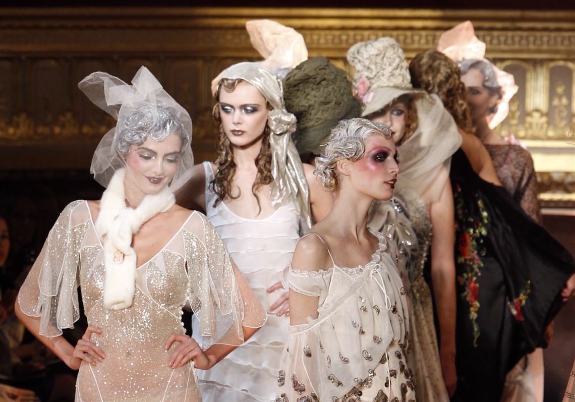 John Galliano Spring 2010 Ready-to-Wear Collection