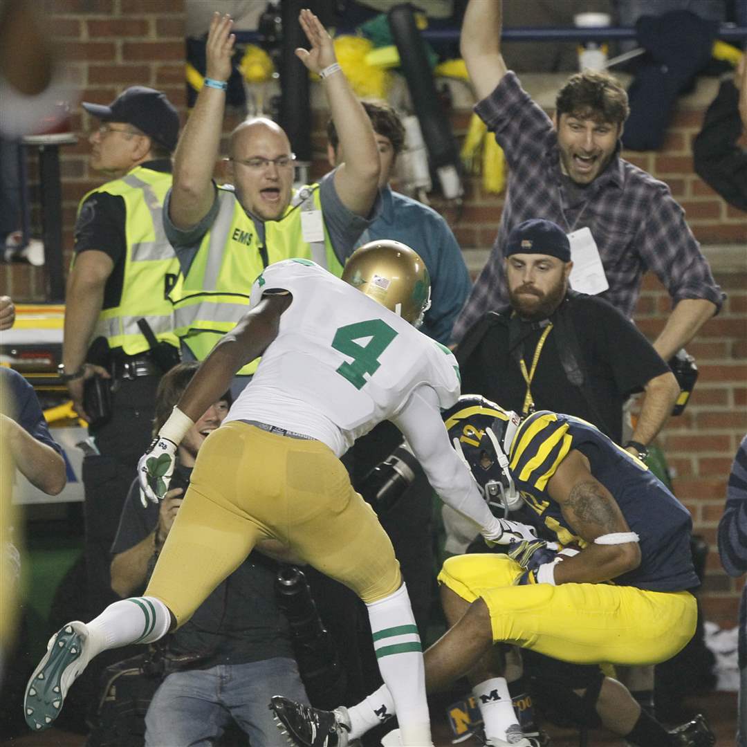 UM-Roundtree-ND-Gray