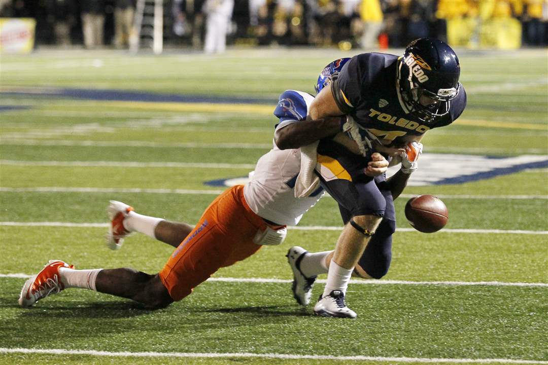 tackle-dantin-fumble
