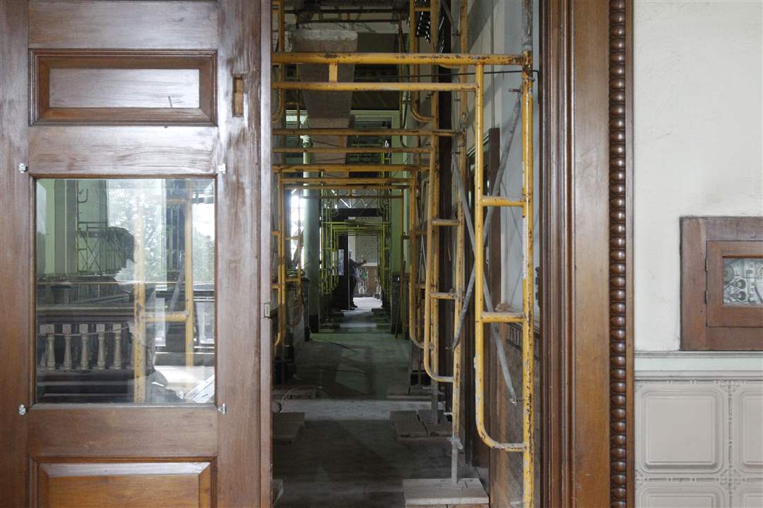 A-hallway-inside-the-Auglaize-County-courthouse