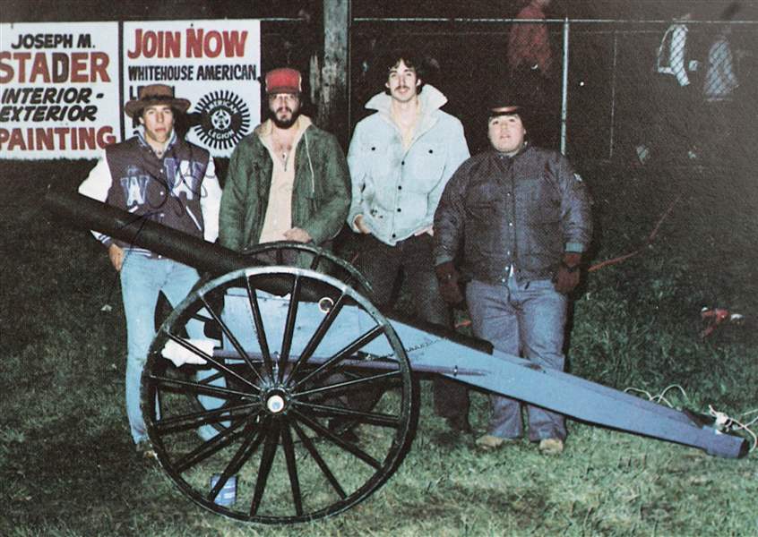 Celebratory-cannon-tradition-returns-to-Anthony-Wayne-2