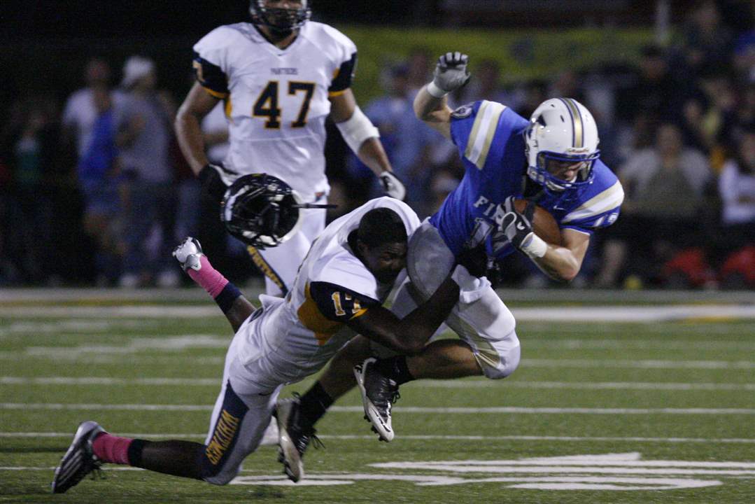 meyers-helmet-tackle