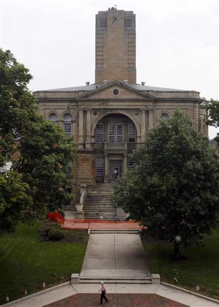 State-preservation-official-pleads-against-demolition-of-courthouse