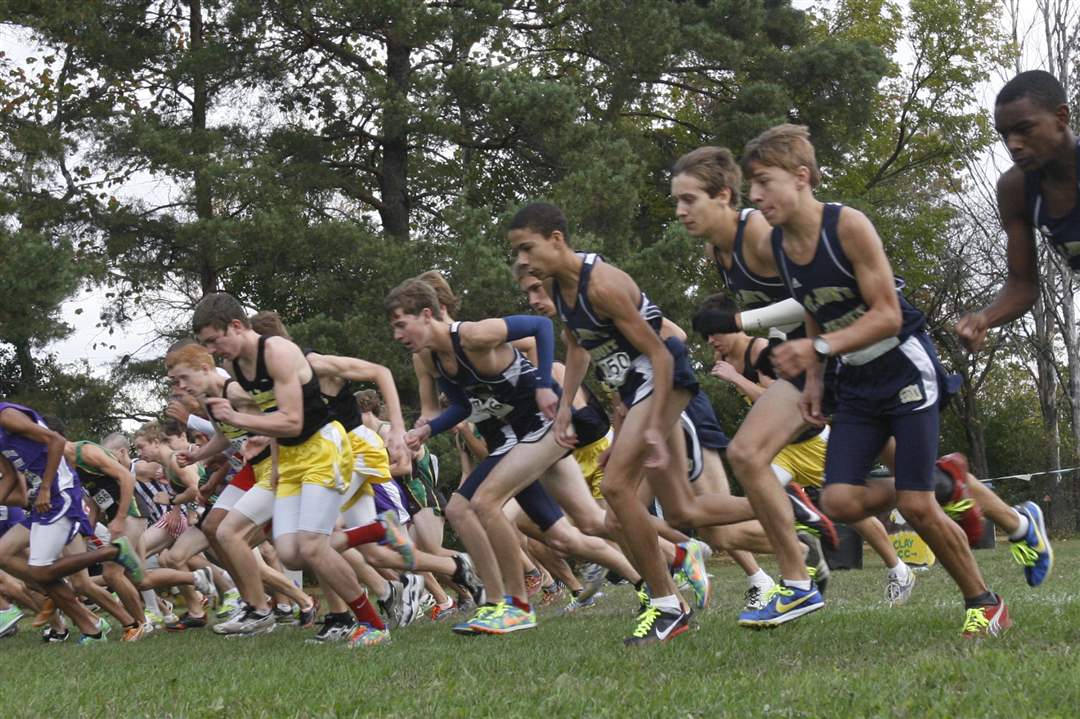 Boys-in-the-Three-Rivers-Athletic-Conference-surge-at-the-start