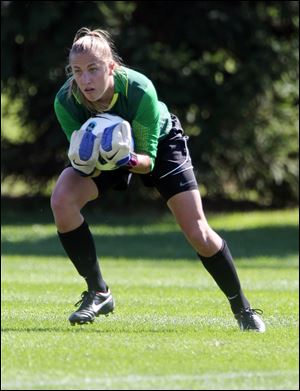 Last weekend, University of Toledo goalkeeper, senior Vicki Traven earned her 32nd career shutout to seal a 2-0 victory over Buffalo.