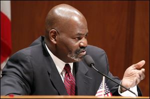 Mike Bell, the only big-city Ohio mayor to support Senate Bill 5, says administrators, not contracts, should dictate staffing levels.