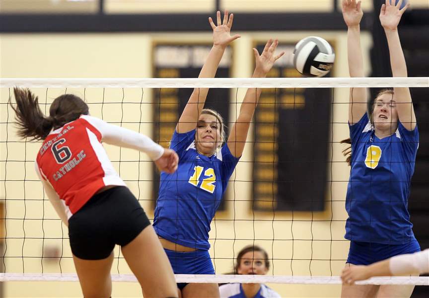 Arrows-slip-past-Irish-advance-to-regionals