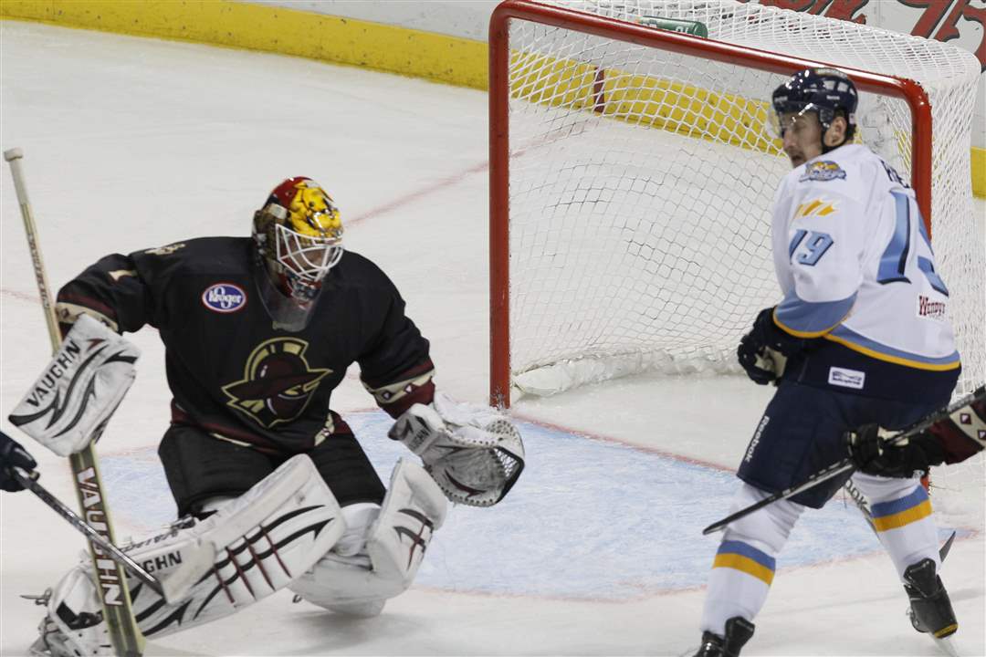 Walleye-Evan-Rankin-goal-Gwinnett-Marc-Cheverie-Harrison-Reed