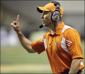 Bowling Green head coach Dave Clawson says his team will face a 'steady, stable' Ohio University football team.