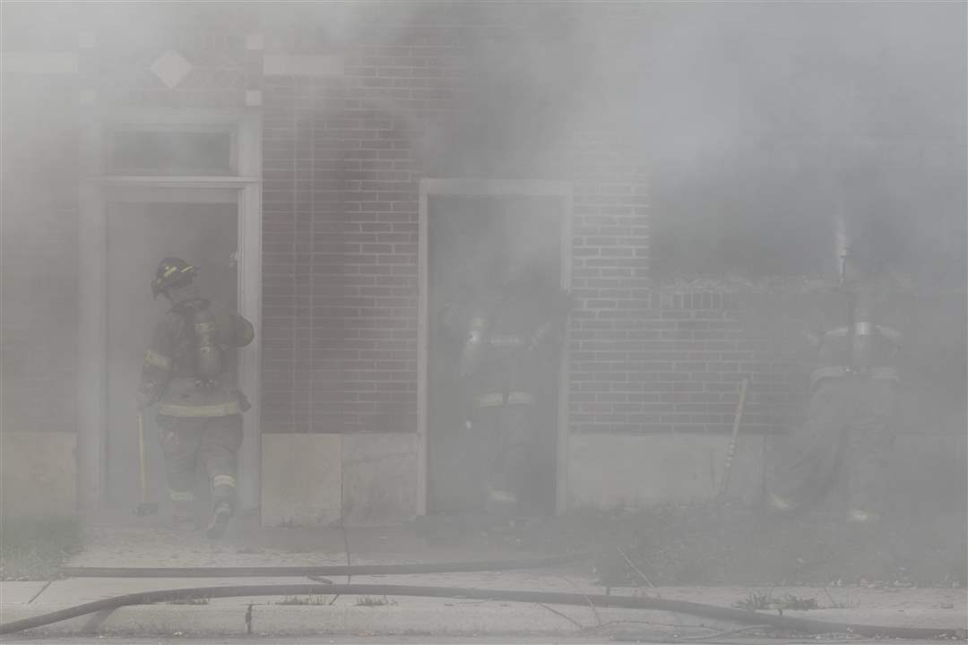 TFD-Dorr-Street-fire-smoke-trio