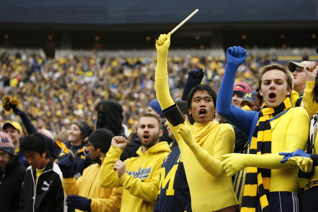 University-of-Michigan-fans-cheer-the-Wolverines