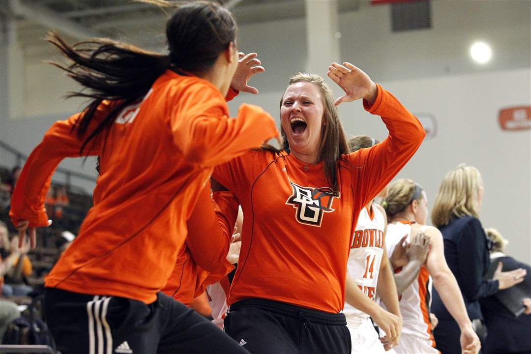 BGSU-Maribeth-Giese-high-five