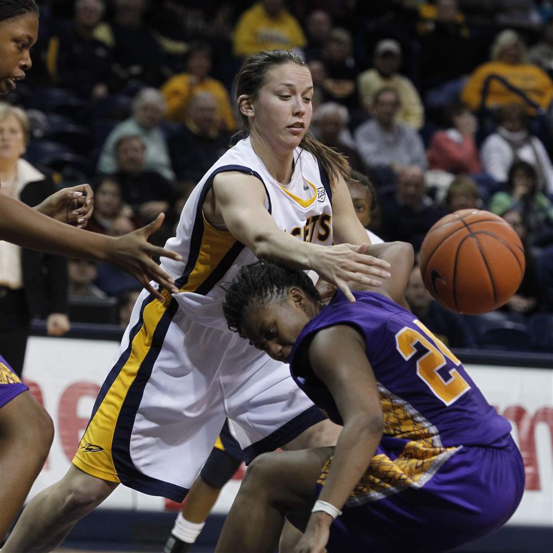 UT-Albany-Courtney-Ingersoll-Adrienne-Jones