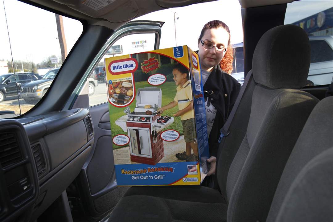 black-friday-toys-r-us-autumn-gilmore