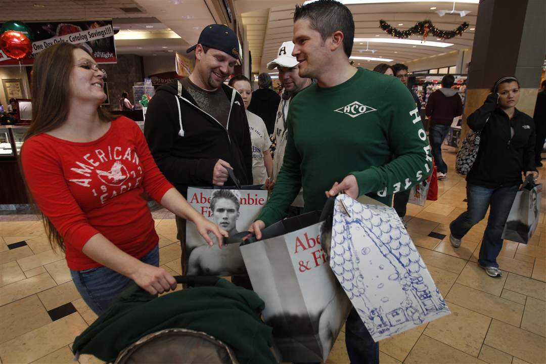 black-friday-westfield-franklin-park-heather-carr-john-redder-pete-redder