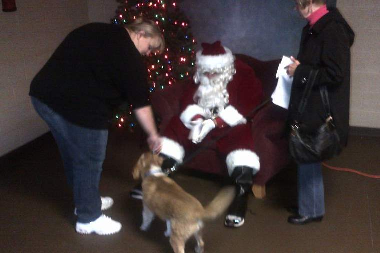 sylvania-pets-santa-1