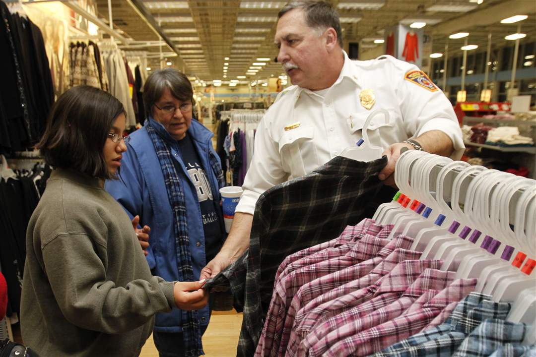shop-with-hero-Savannah-Rodriguez-Kathy-Wilkerson-Jeff-Kowalski