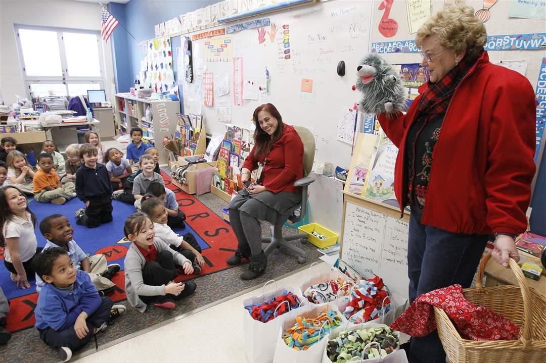 puppet-speak-to-children-blankets