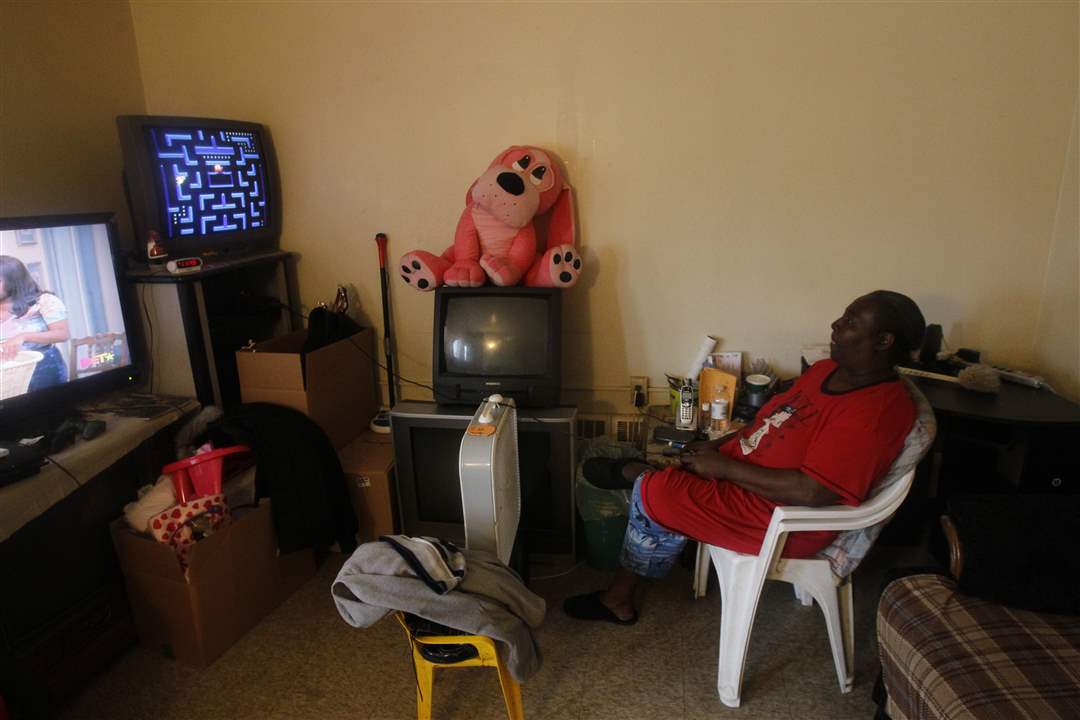 watley-plays-pac-man